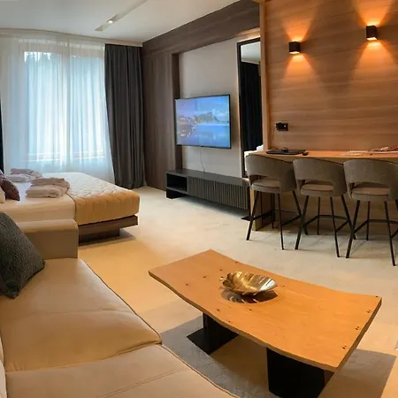 Woodside - Malo Jezero, Free Parking & Apartment Kopaonik